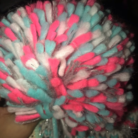 5/25 Two Justice hats NWT letter K and emoji 🙂 - Picture 6 of 8